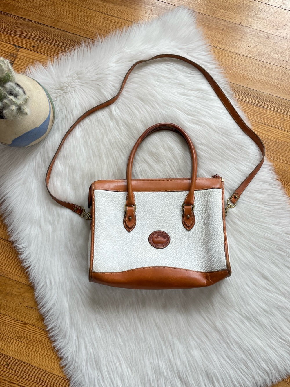 Dooney & Bourke vintage crossbody leather bag